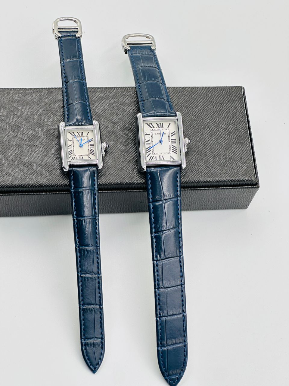 Montres Élégantes en Cuir – Duo cartier Intemporel